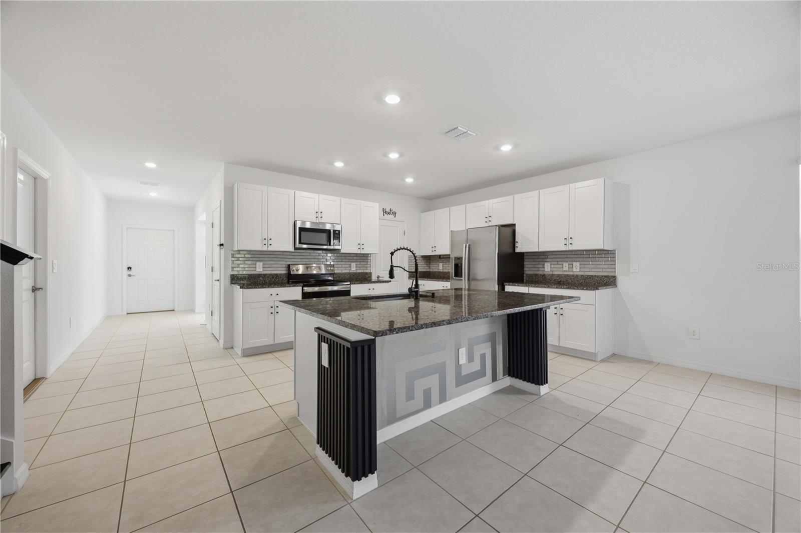 1814 RED LOOP, Lakeland, FL 33801