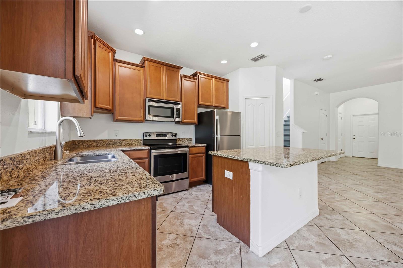 6451 SEDGEFORD DRIVE, Lakeland, FL 33811