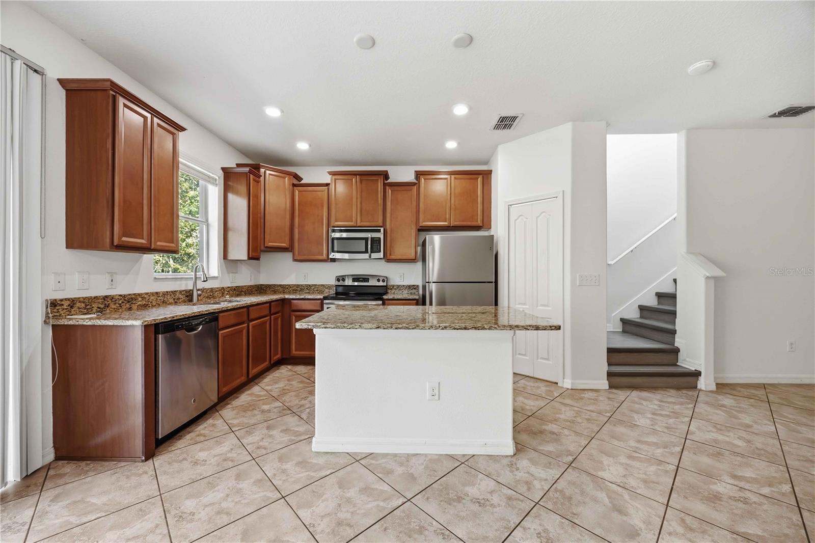 6451 SEDGEFORD DRIVE, Lakeland, FL 33811