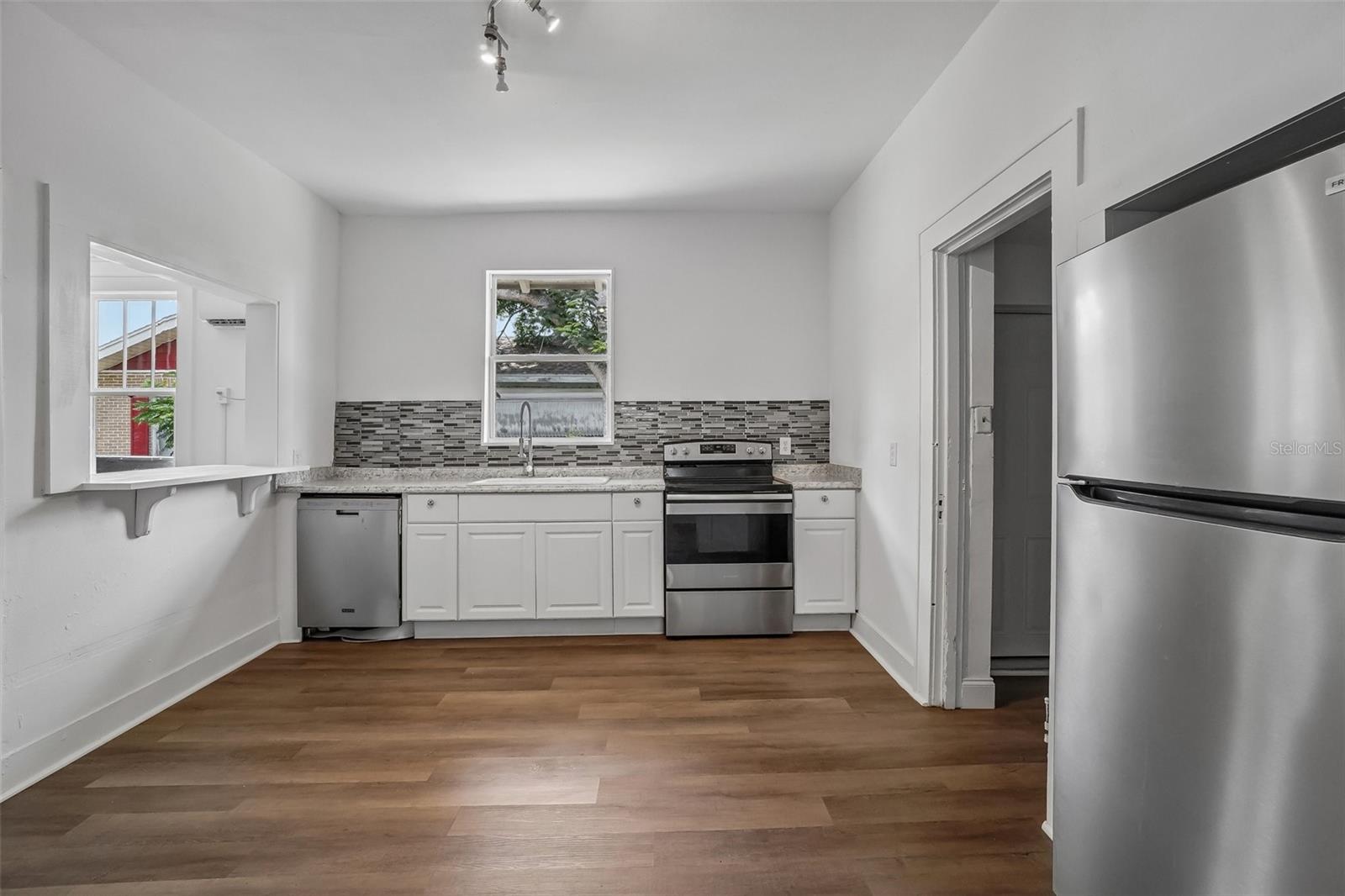 Kitchen - Main View