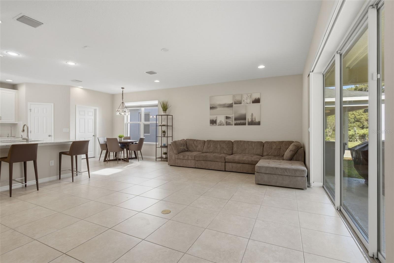 9009 SPRUCE CREEK CIRCLE, Riverview, FL 33578