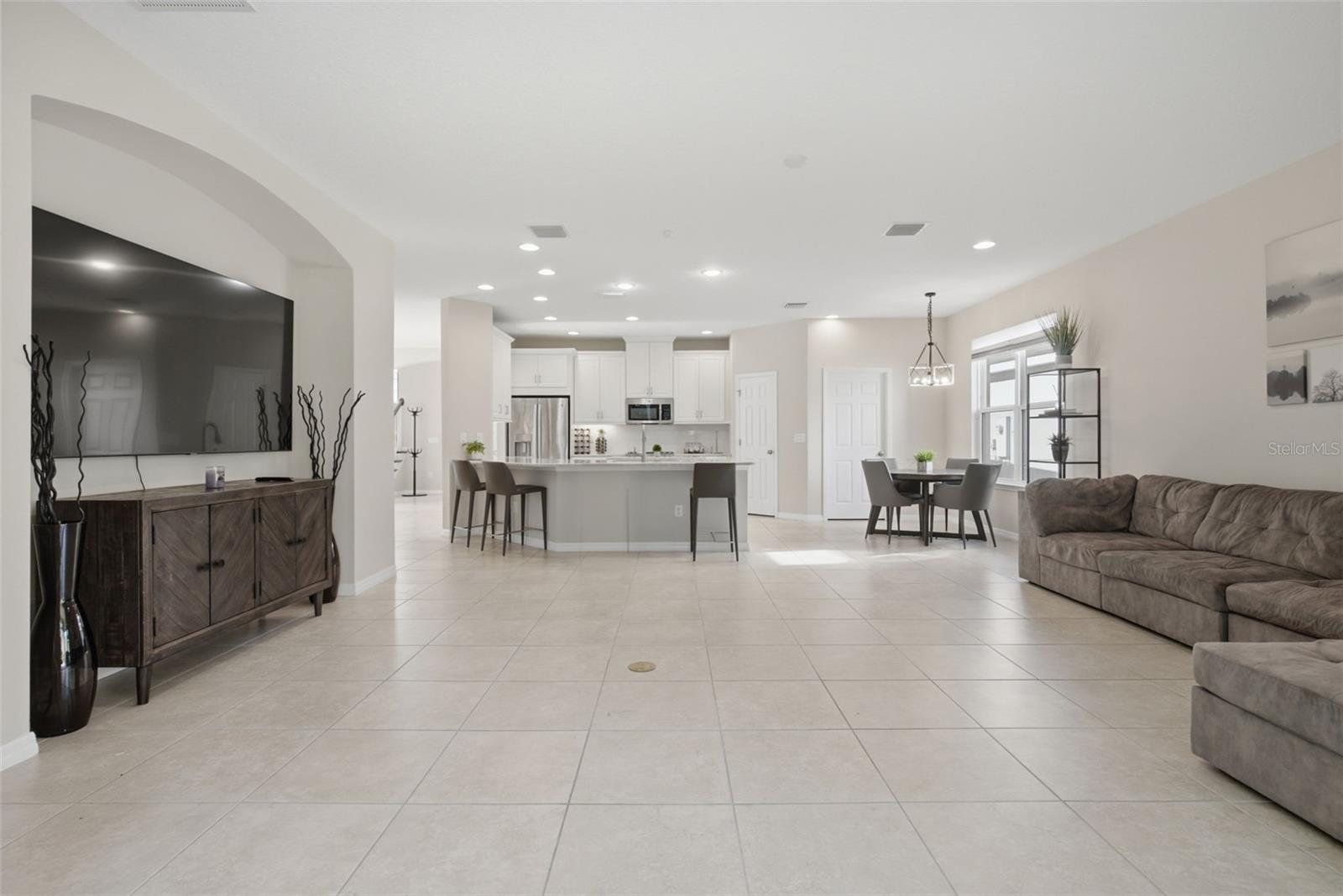 9009 SPRUCE CREEK CIRCLE, Riverview, FL 33578
