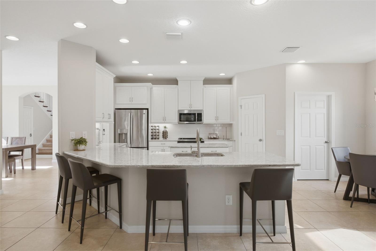 9009 SPRUCE CREEK CIRCLE, Riverview, FL 33578
