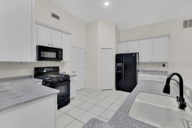 501 LAKE VILLA WAY, Haines City, FL 33844