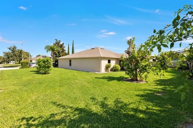 501 LAKE VILLA WAY, Haines City, FL 33844