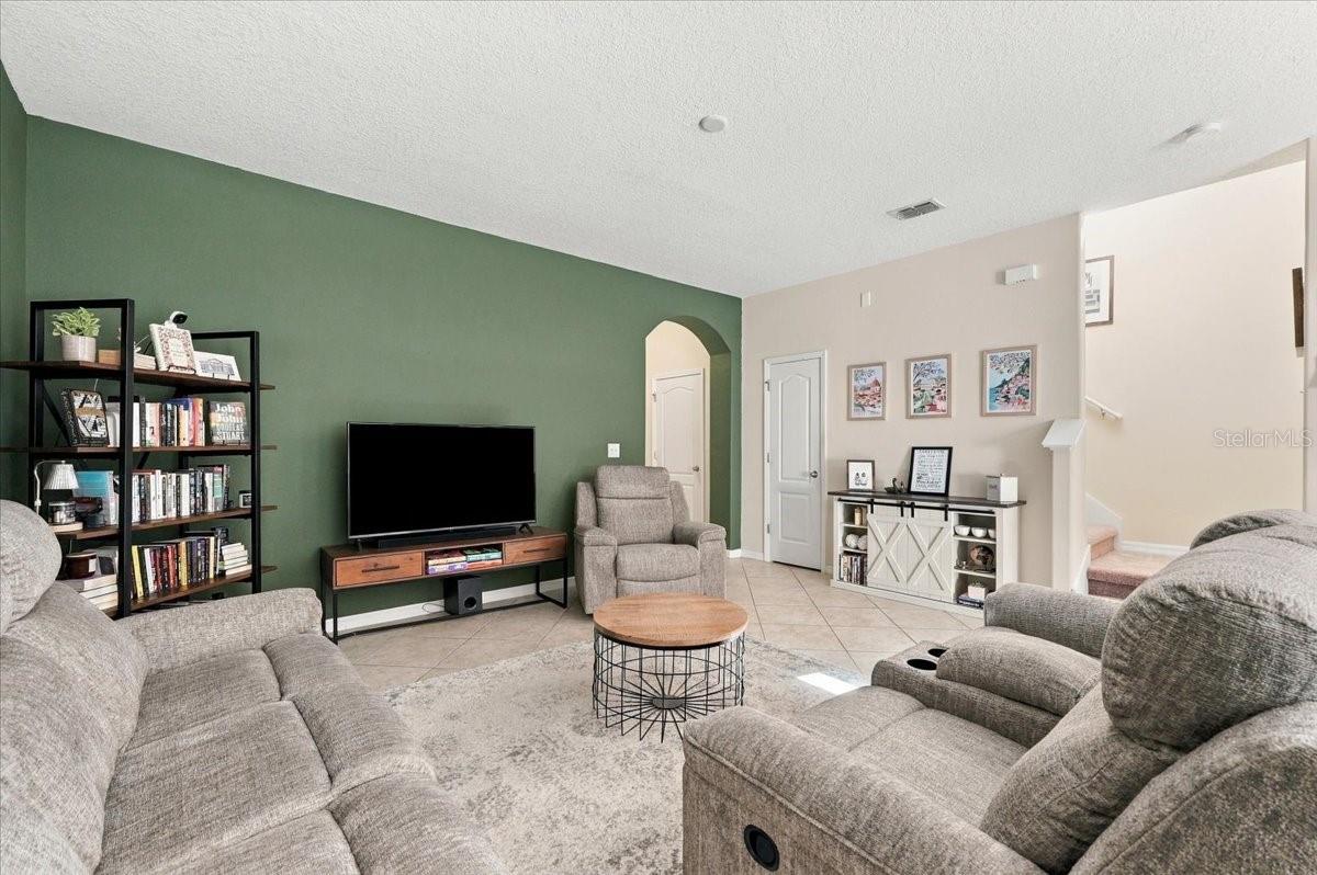 6416 SEDGEFORD DRIVE, Lakeland, FL 33811 6416 SEDGEFORD DRIVE, Lakeland, FL 33811