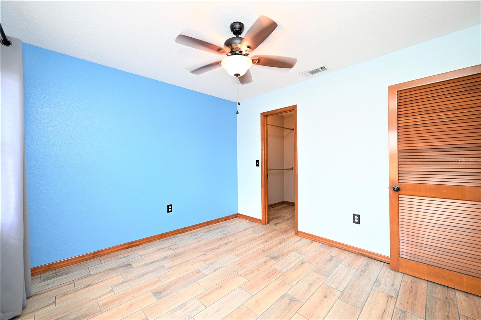 1920 E EDGEWOOD DRIVE, #R3, Lakeland, FL 33803