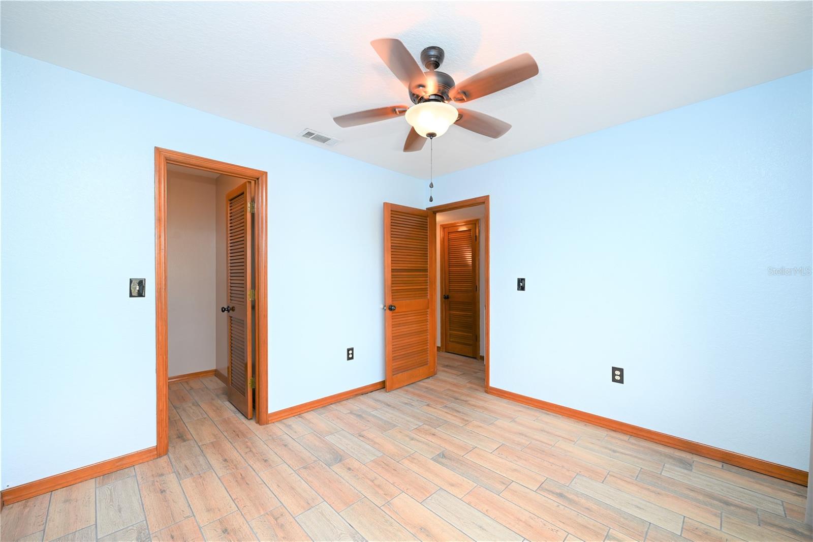 1920 E EDGEWOOD DRIVE, #R3, Lakeland, FL 33803
