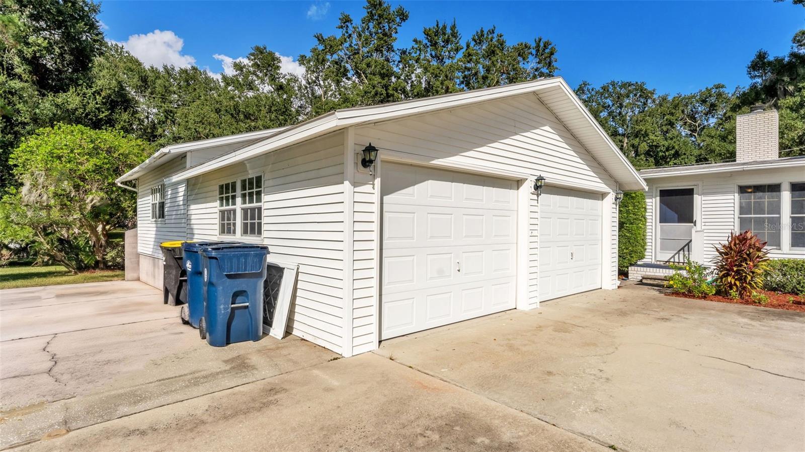 1542 LAKE ARIANA BOULEVARD, Auburndale, FL 33823