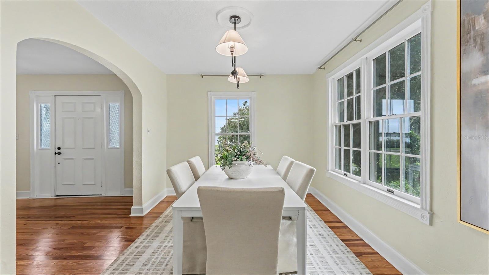 1542 LAKE ARIANA BOULEVARD, Auburndale, FL 33823
