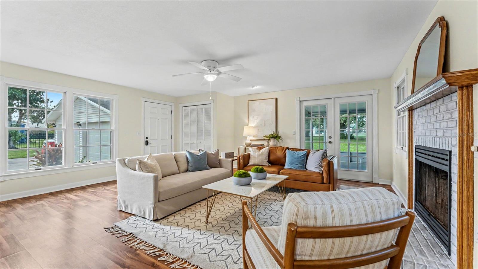 1542 LAKE ARIANA BOULEVARD, Auburndale, FL 33823