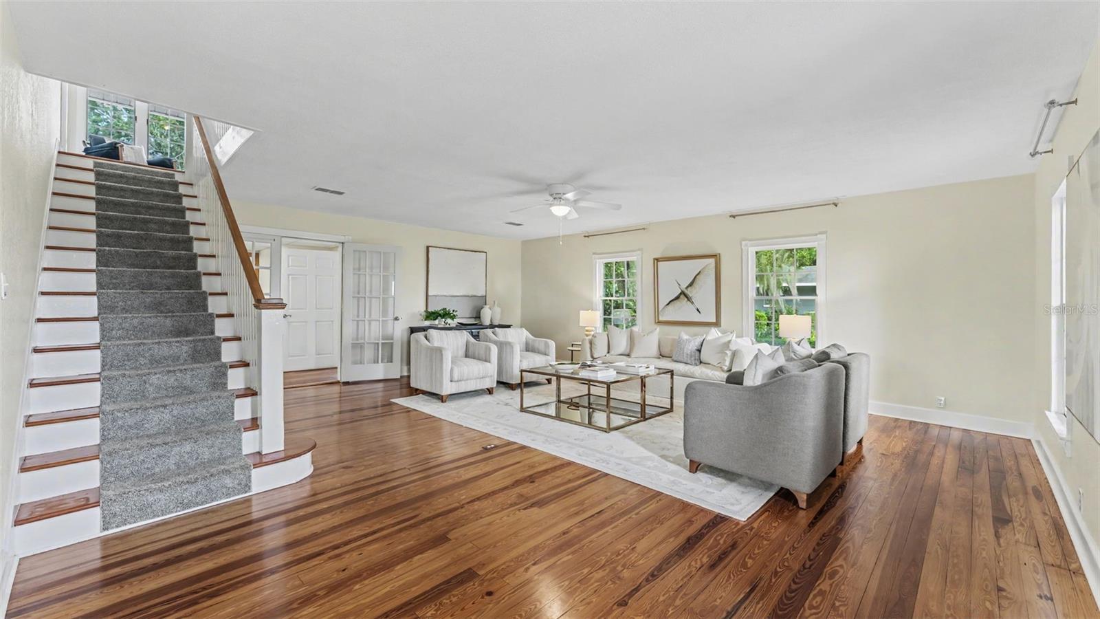 1542 LAKE ARIANA BOULEVARD, Auburndale, FL 33823