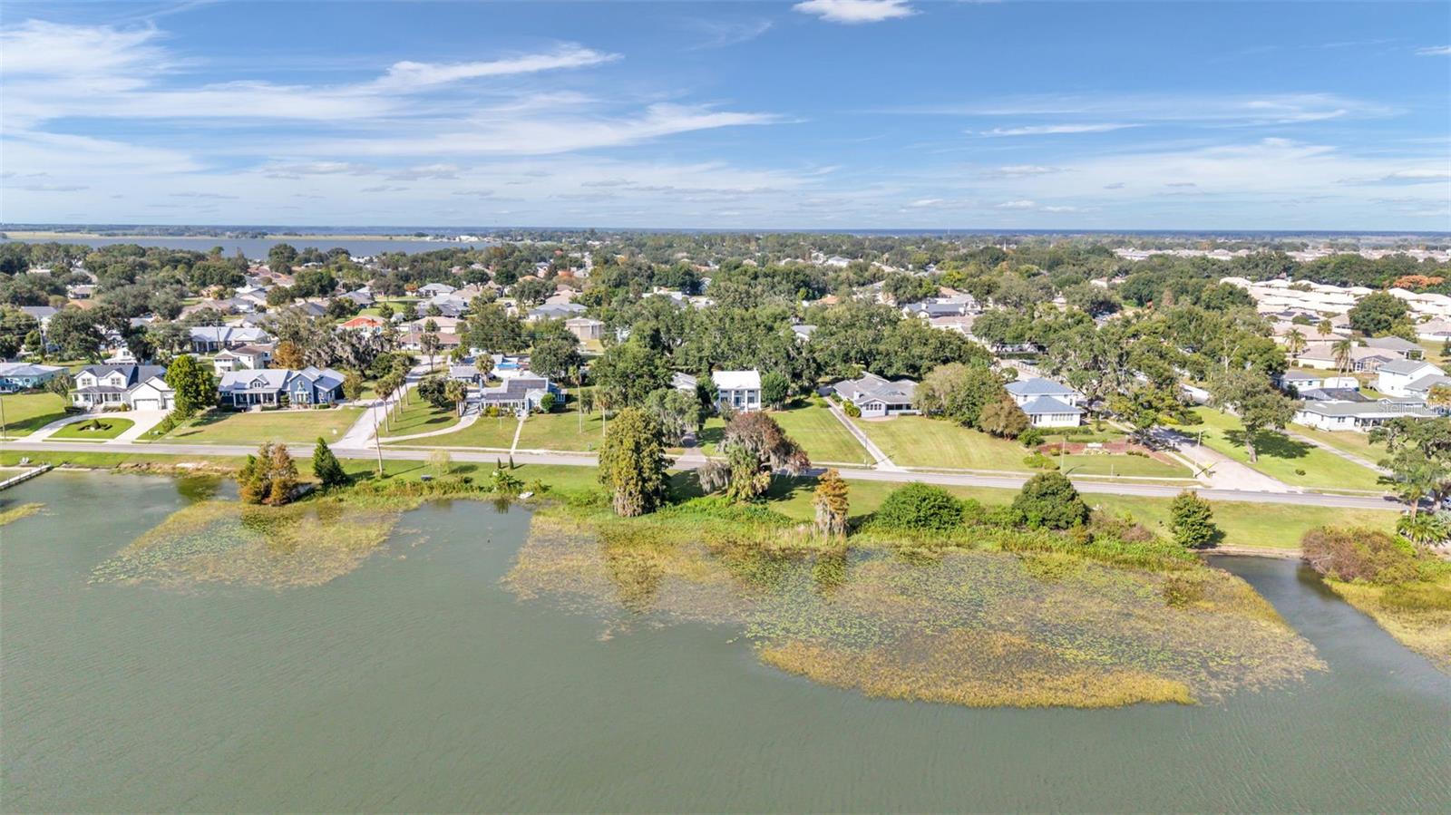 1542 LAKE ARIANA BOULEVARD, Auburndale, FL 33823