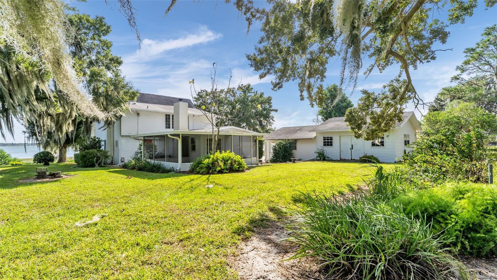 1542 LAKE ARIANA BOULEVARD, Auburndale, FL 33823