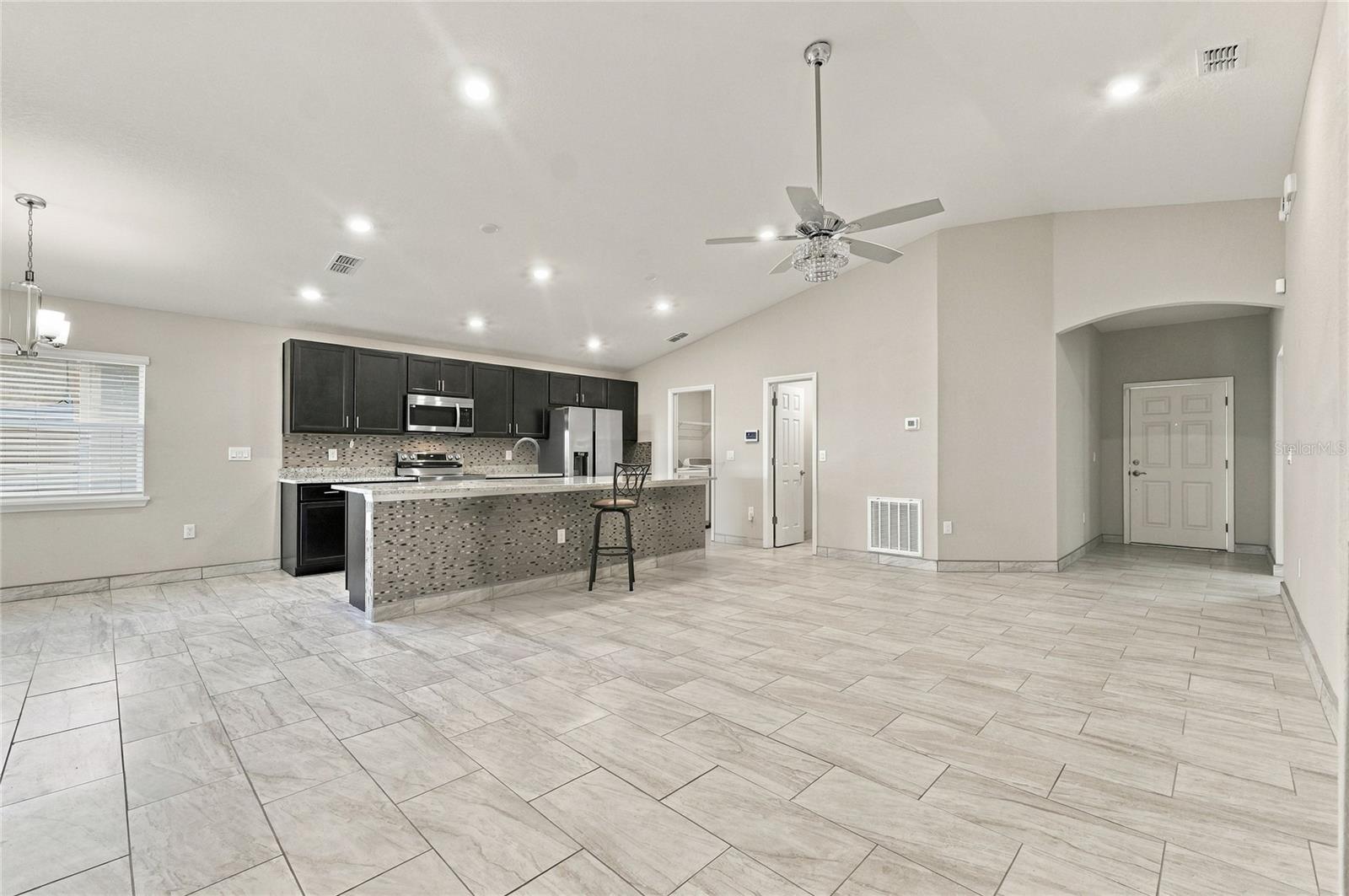 1036 ARUBA AVENUE, Mulberry, FL 33860 1036 ARUBA AVENUE, Mulberry, FL 33860