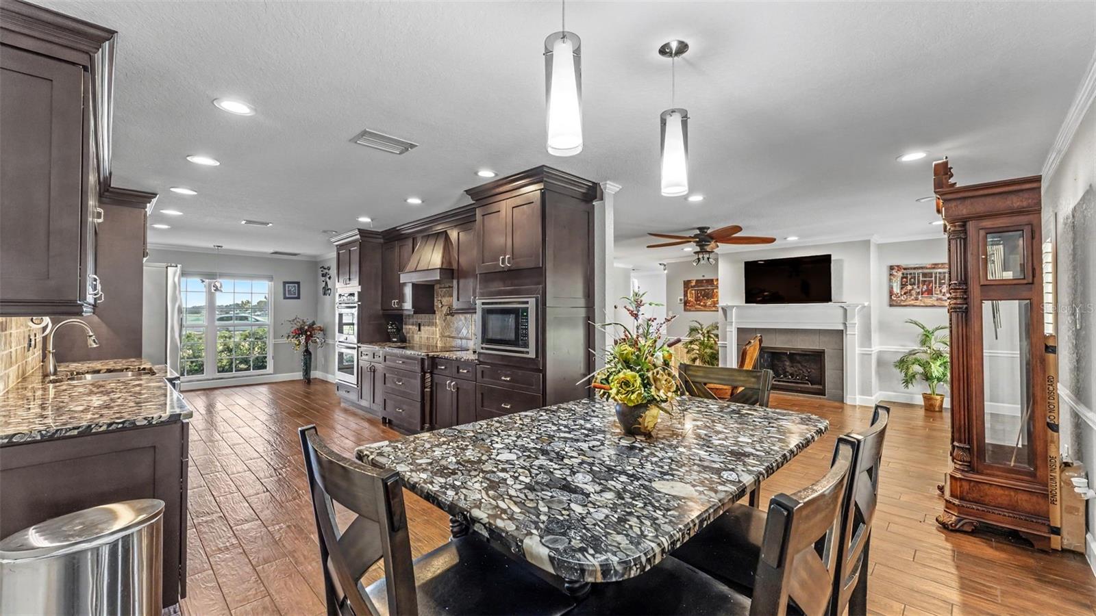 2050 LAKE ARIANA BOULEVARD, Auburndale, FL 33823