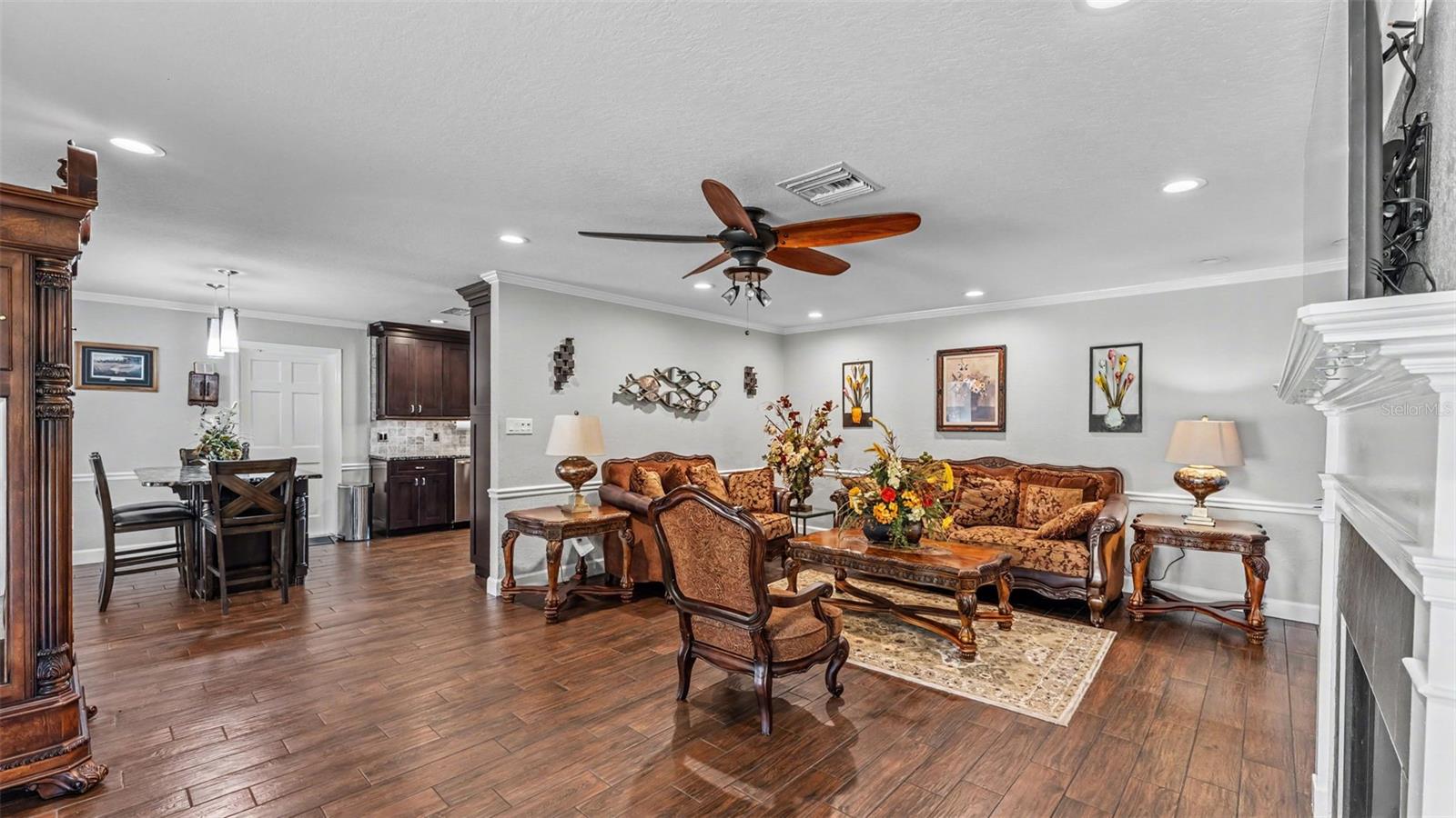 2050 LAKE ARIANA BOULEVARD, Auburndale, FL 33823