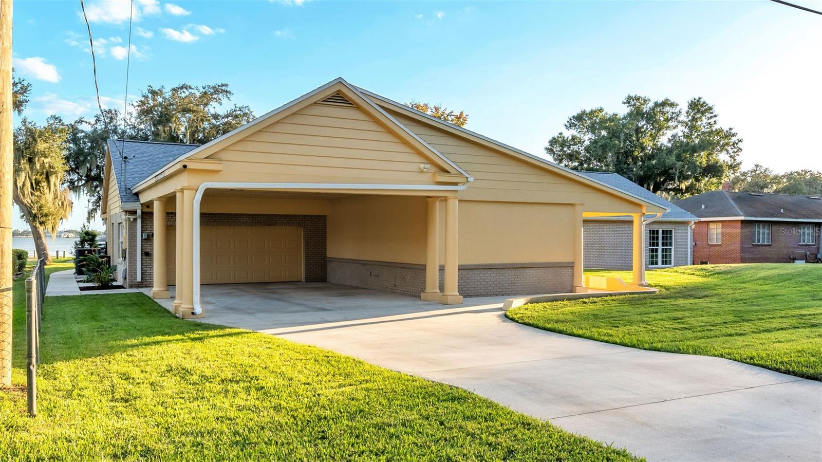 2050 LAKE ARIANA BOULEVARD, Auburndale, FL 33823