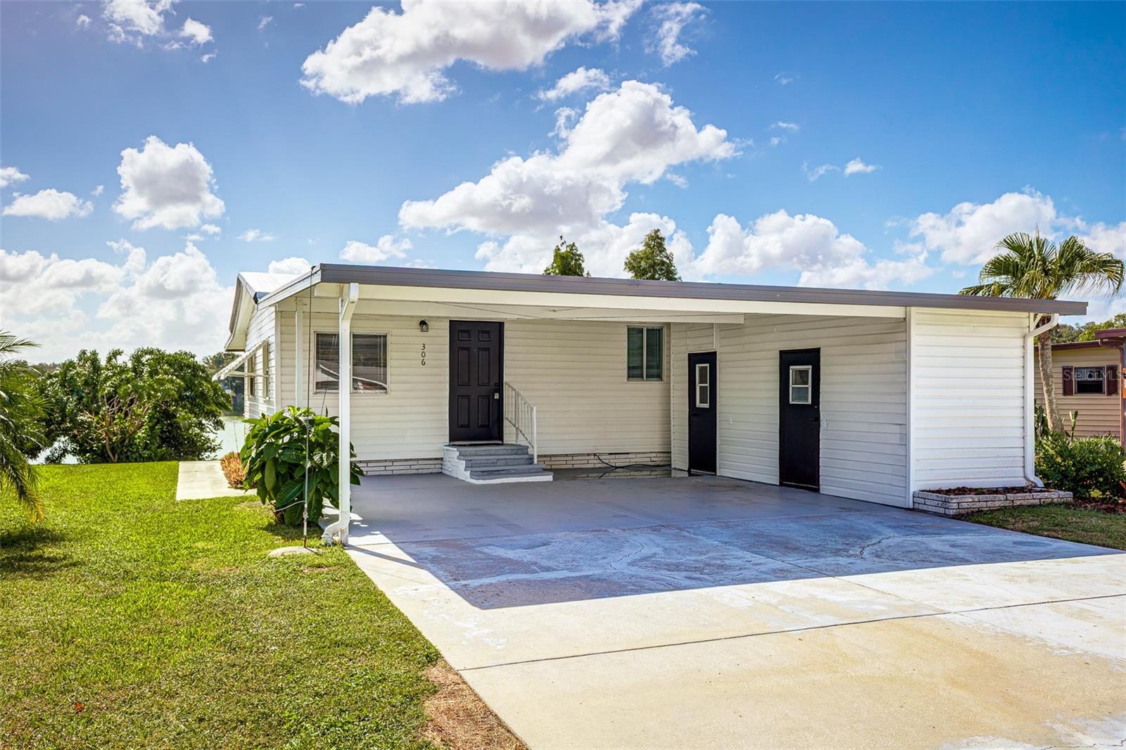 2055 S FLORAL AVENUE, #306, Bartow, FL 33830