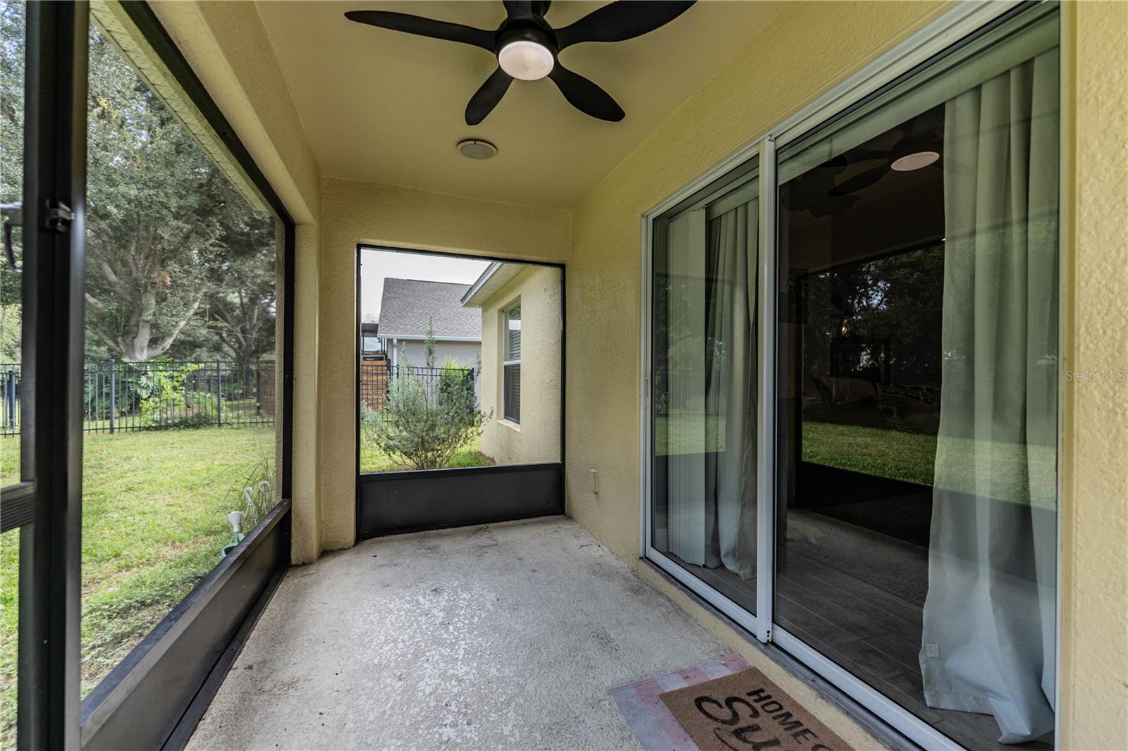 Screen porch
