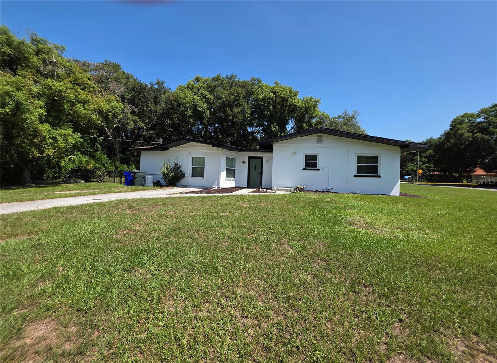 1641 MEADOWBROOK AVENUE, Lakeland, FL 33803 1641 MEADOWBROOK AVENUE, Lakeland, FL 33803