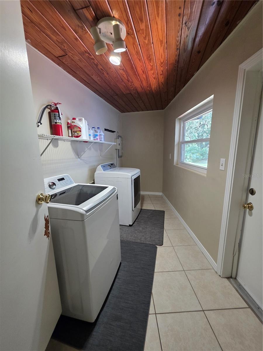 1641 MEADOWBROOK AVENUE, Lakeland, FL 33803