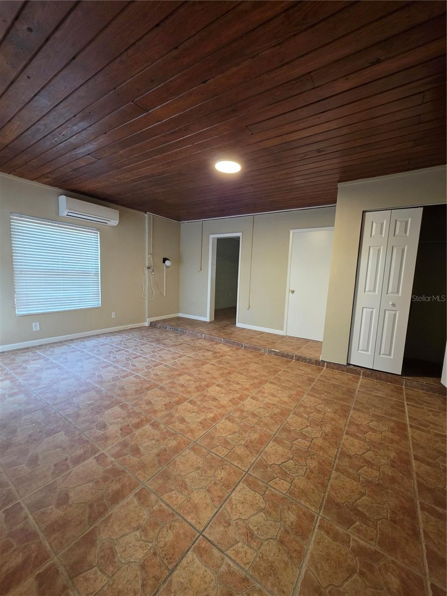 1641 MEADOWBROOK AVENUE, Lakeland, FL 33803