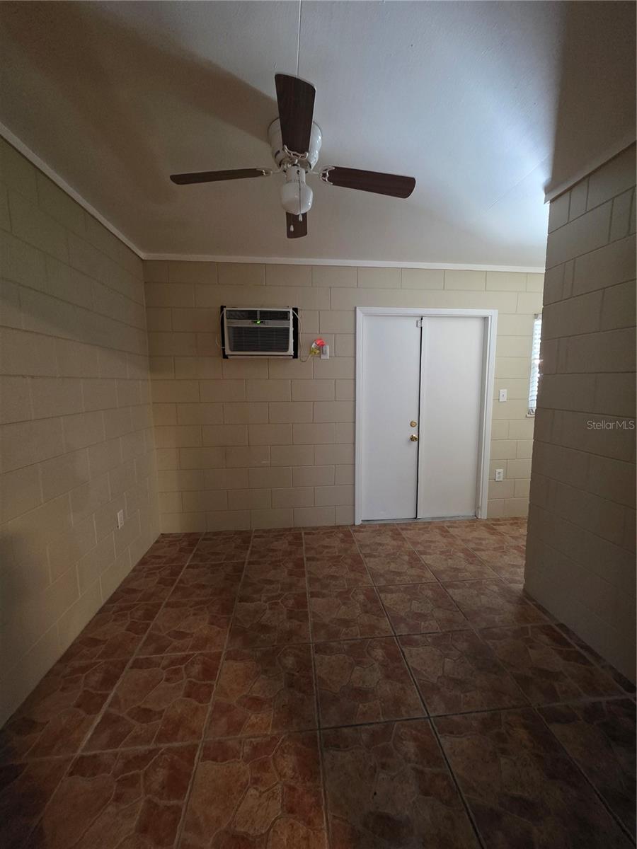 1641 MEADOWBROOK AVENUE, Lakeland, FL 33803