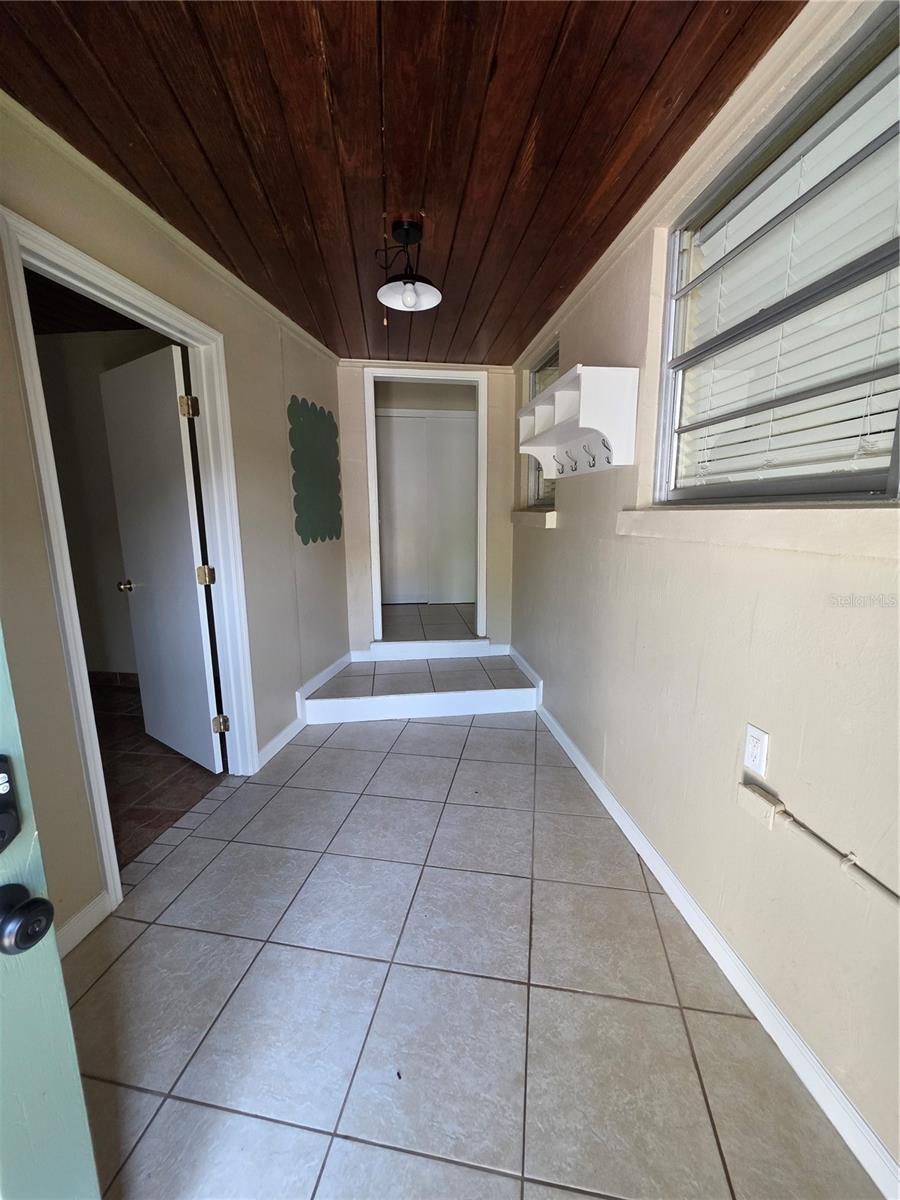 1641 MEADOWBROOK AVENUE, Lakeland, FL 33803