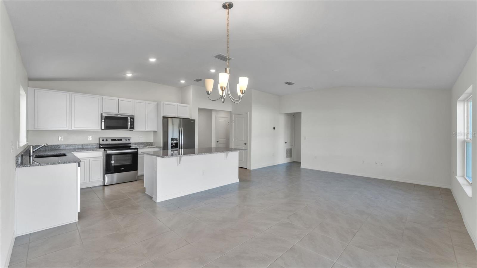 809 WEDGEWOOD STREET, Lake Wales, FL 33859