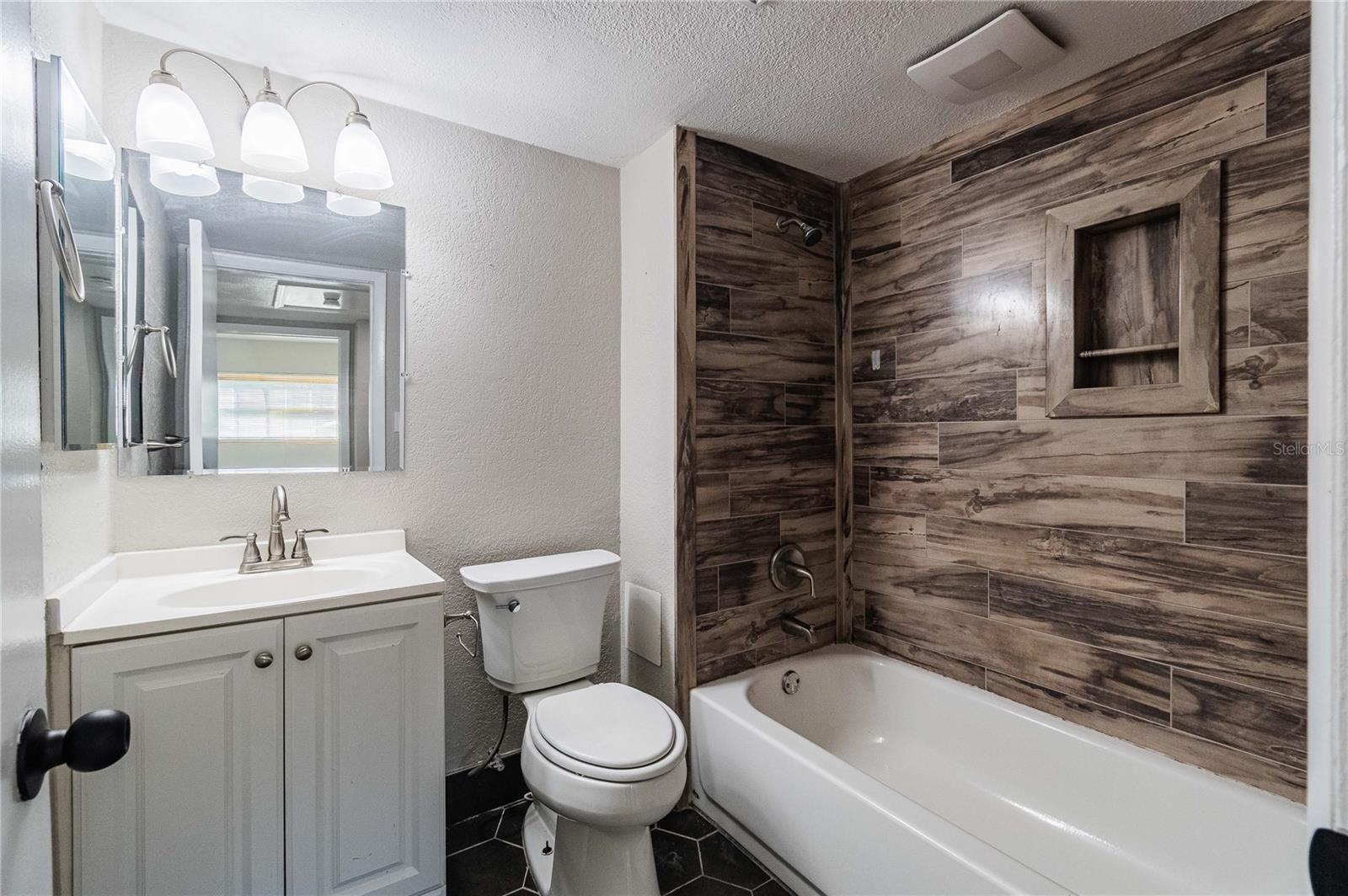 2707 DIXIE ROAD, Lakeland, FL 33801