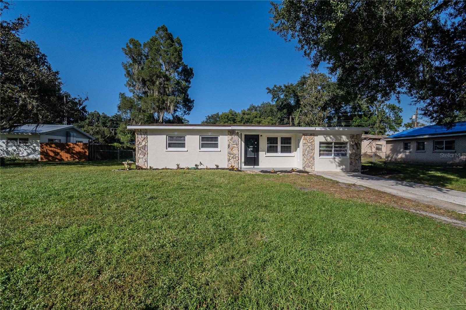 2707 DIXIE ROAD, Lakeland, FL 33801 2707 DIXIE ROAD, Lakeland, FL 33801