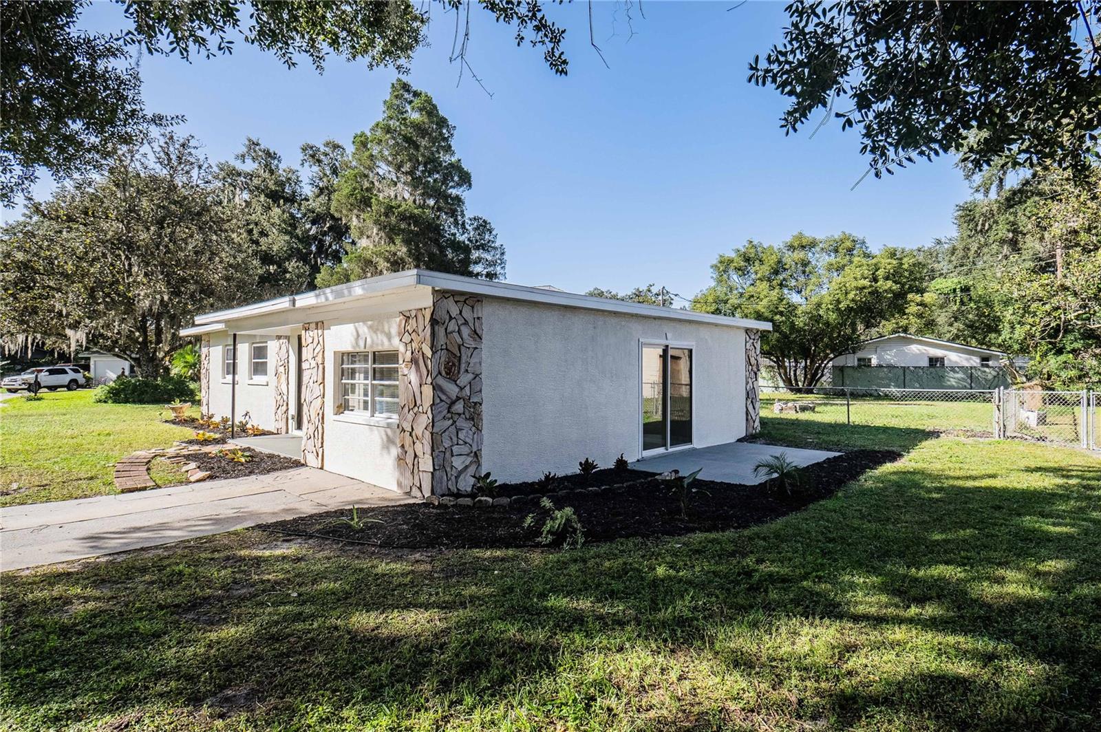 2707 DIXIE ROAD, Lakeland, FL 33801