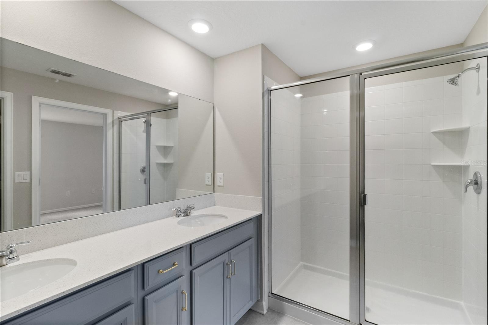 Primary Suite/Bath