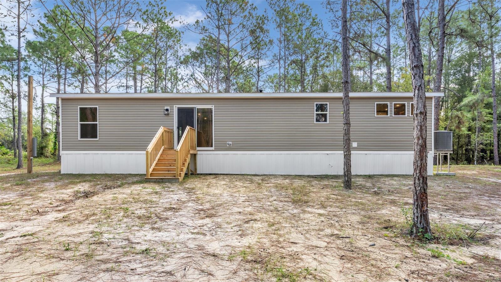 14960 COMMONWEALTH AVENUE N, Polk City, FL 33868