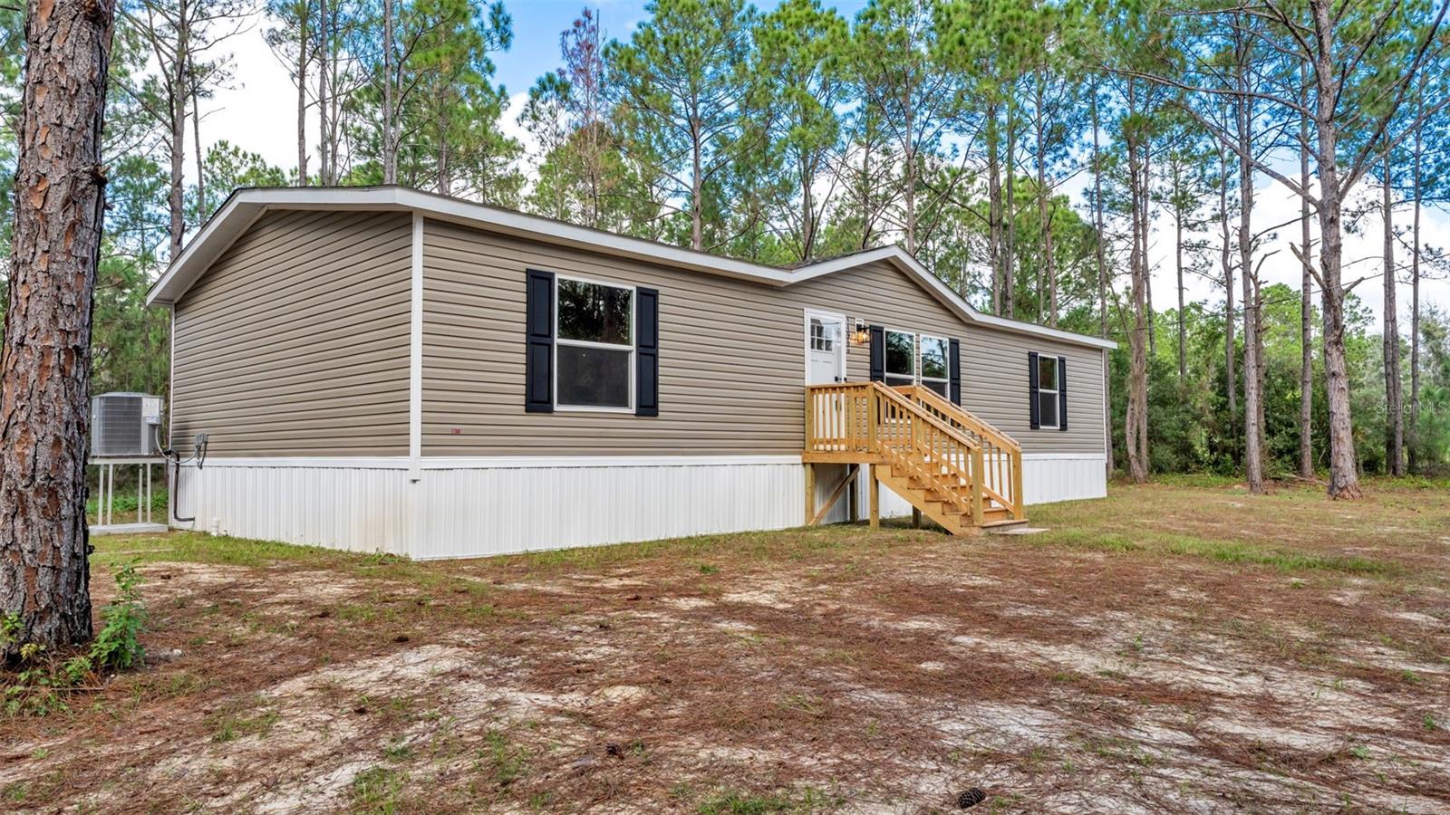 14960 COMMONWEALTH AVENUE N, Polk City, FL 33868