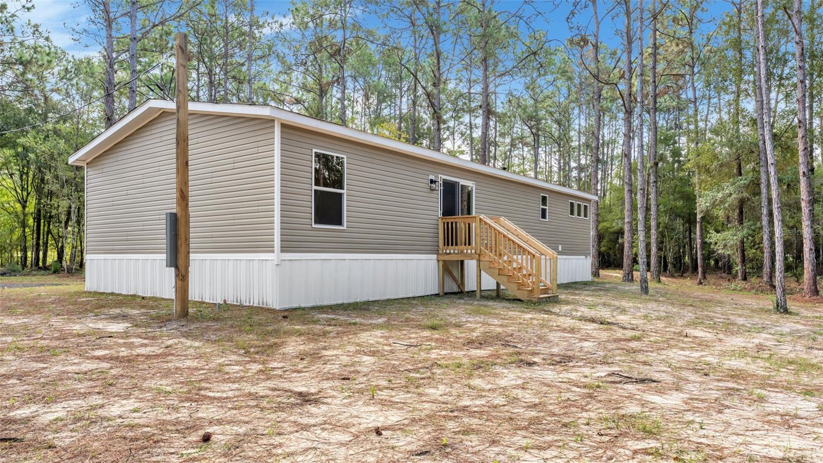 14960 COMMONWEALTH AVENUE N, Polk City, FL 33868