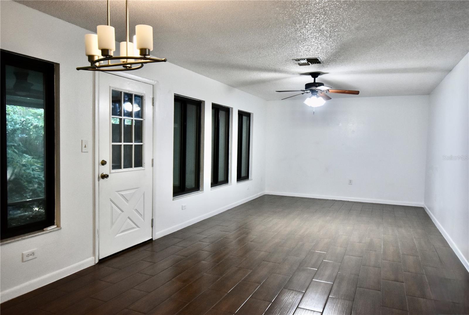 Dining/Living room