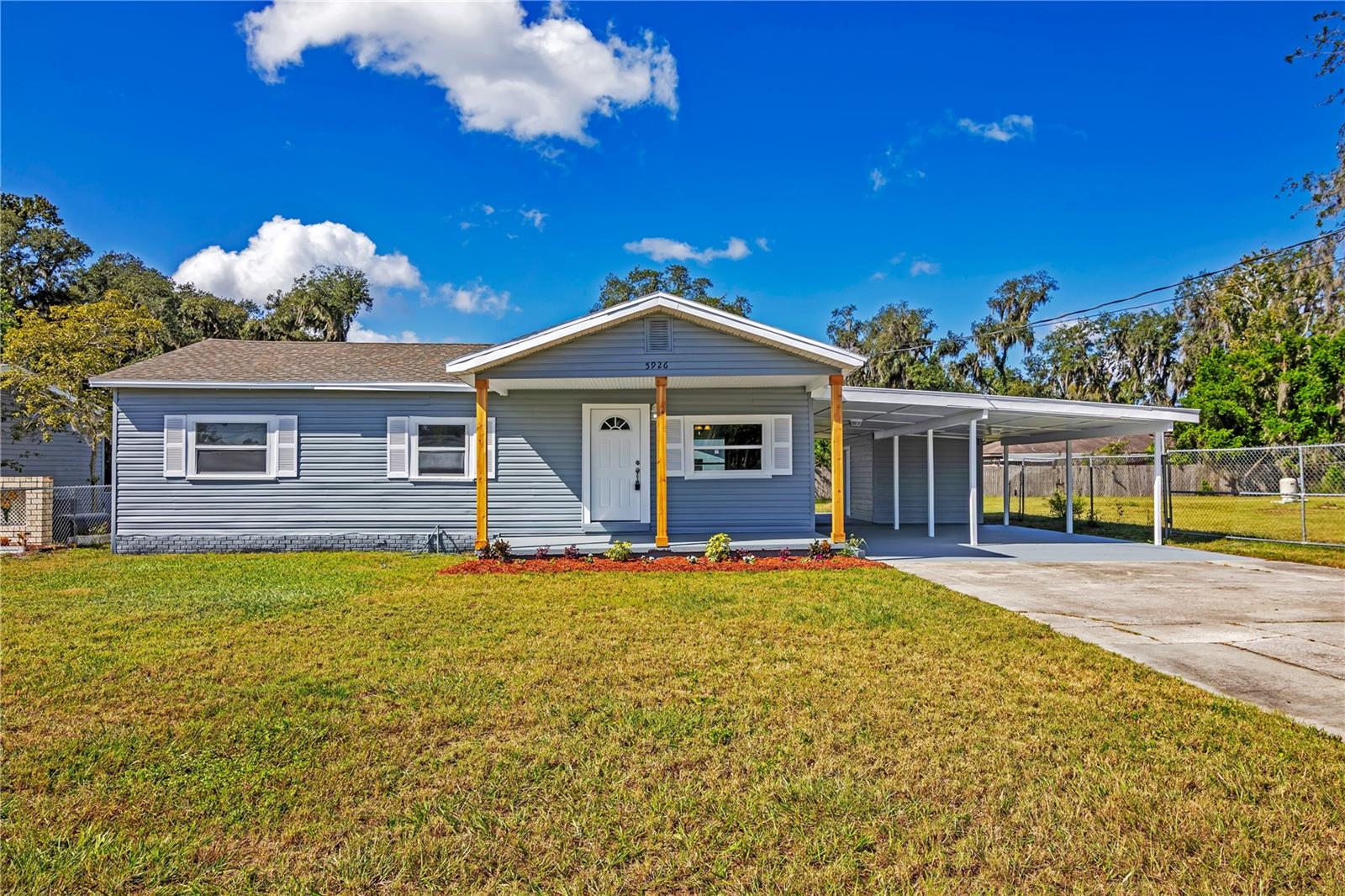 5926 CRAFTON DRIVE, Lakeland, FL 33809 5926 CRAFTON DRIVE, Lakeland, FL 33809