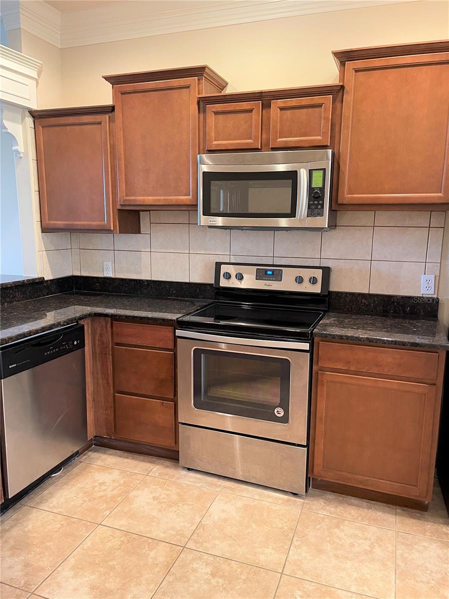 489 ENCLAVE PLACE, #31, Lakeland, FL 33803