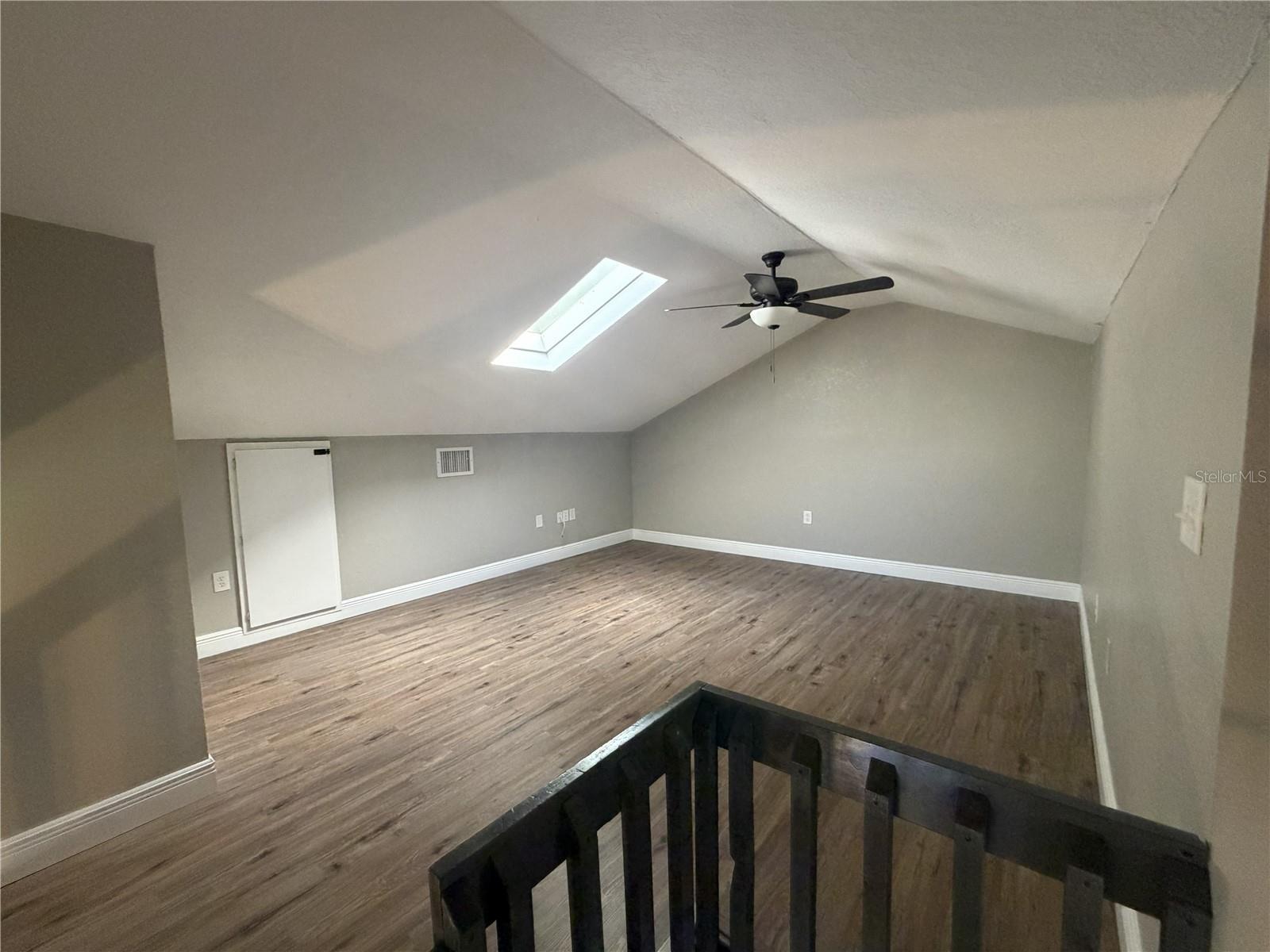 Upstairs loft/ bedroom