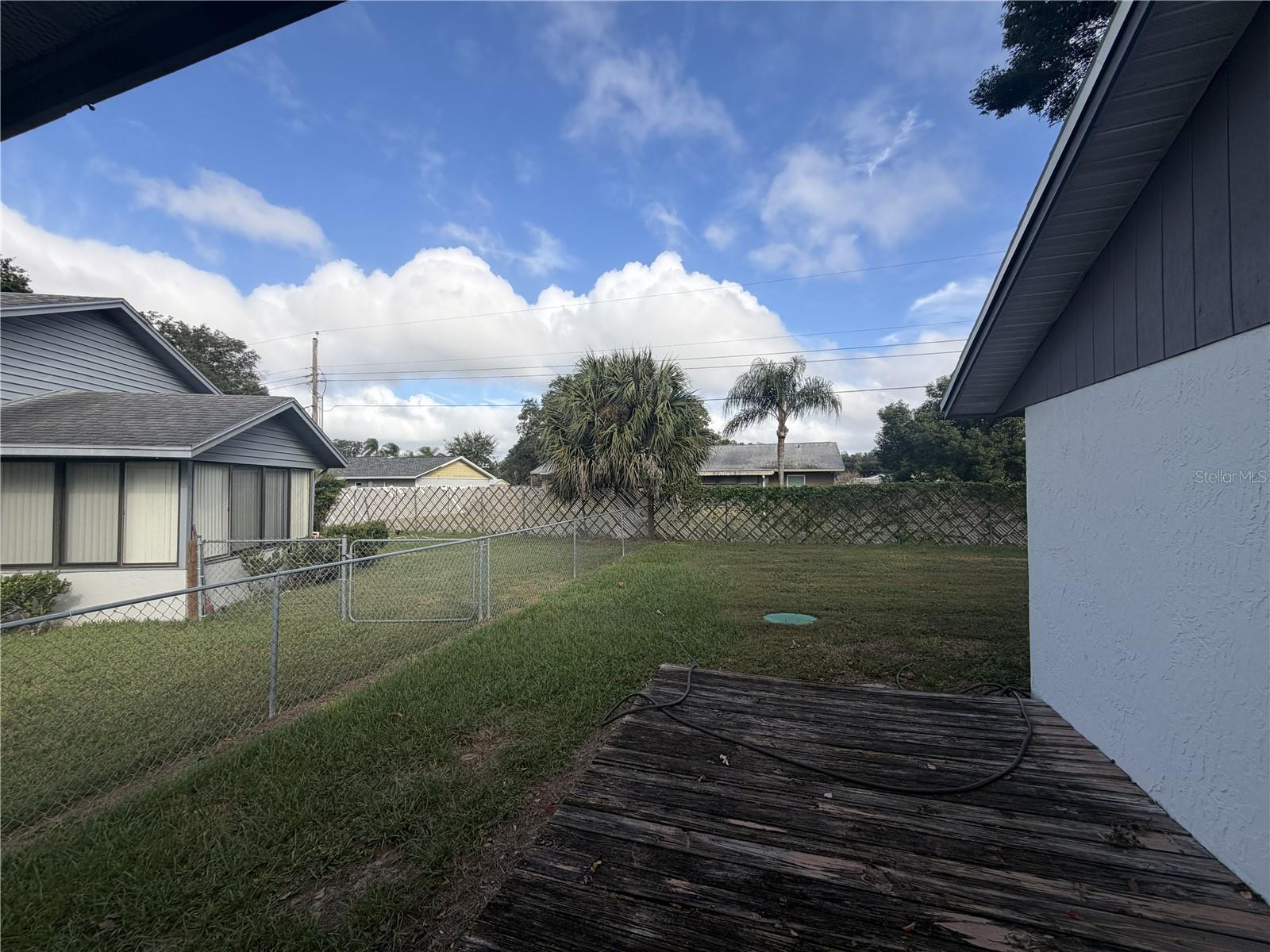 220 VILLAGE CREST COURT, Lakeland, FL 33809