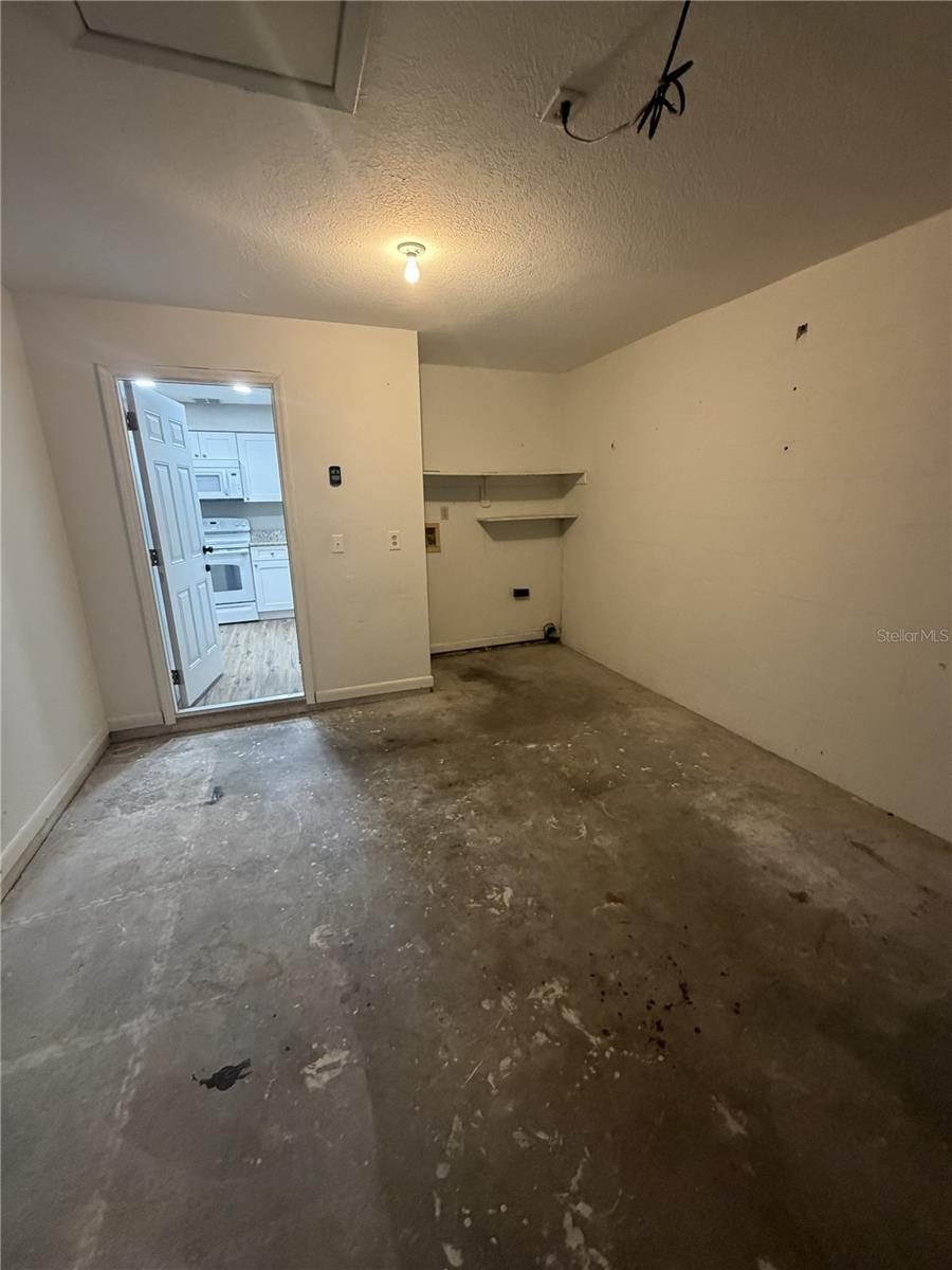 Garage with laundry hookups
