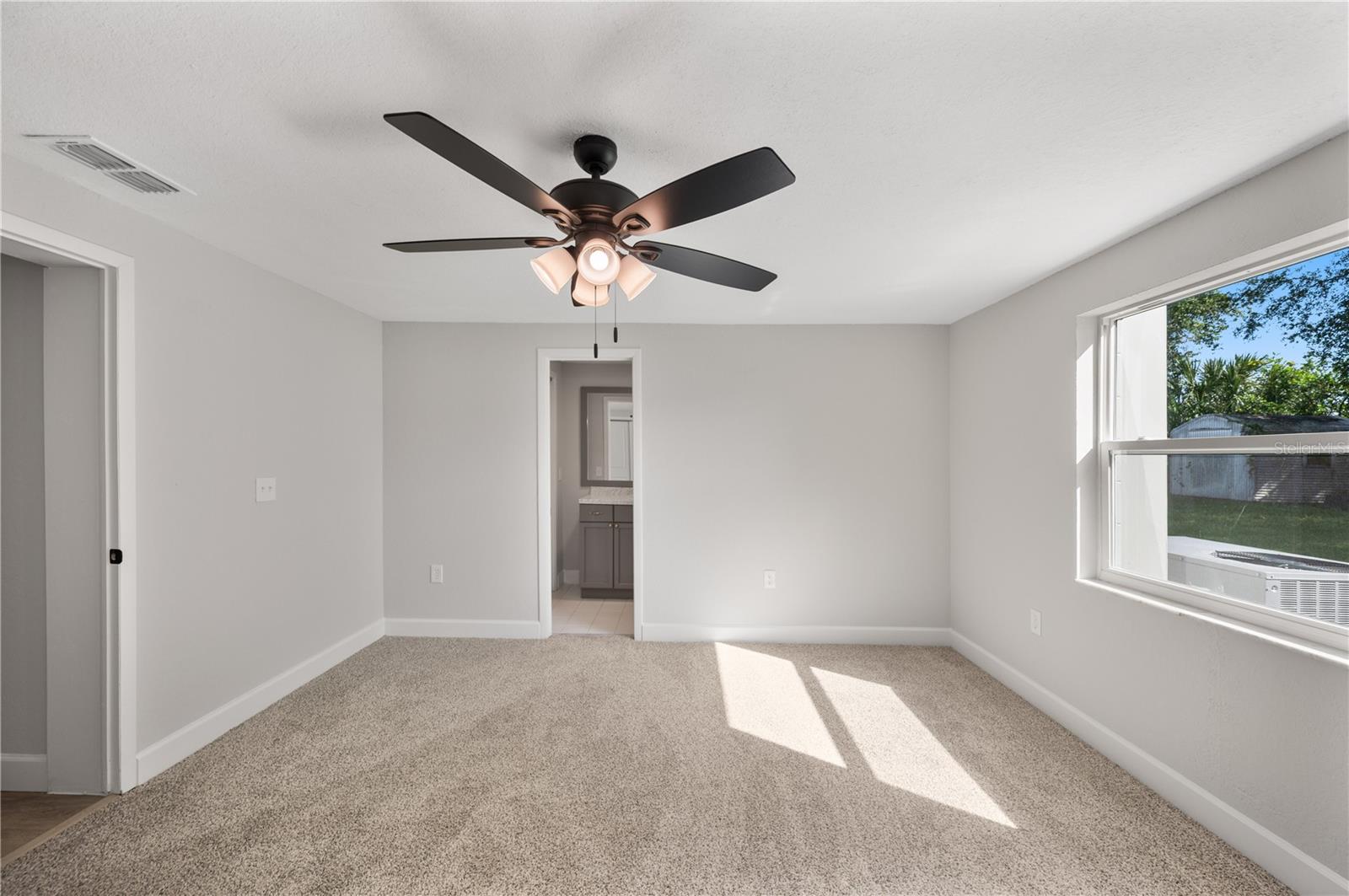 306 BASSEDENA CIRCLE N, Lakeland, FL 33805