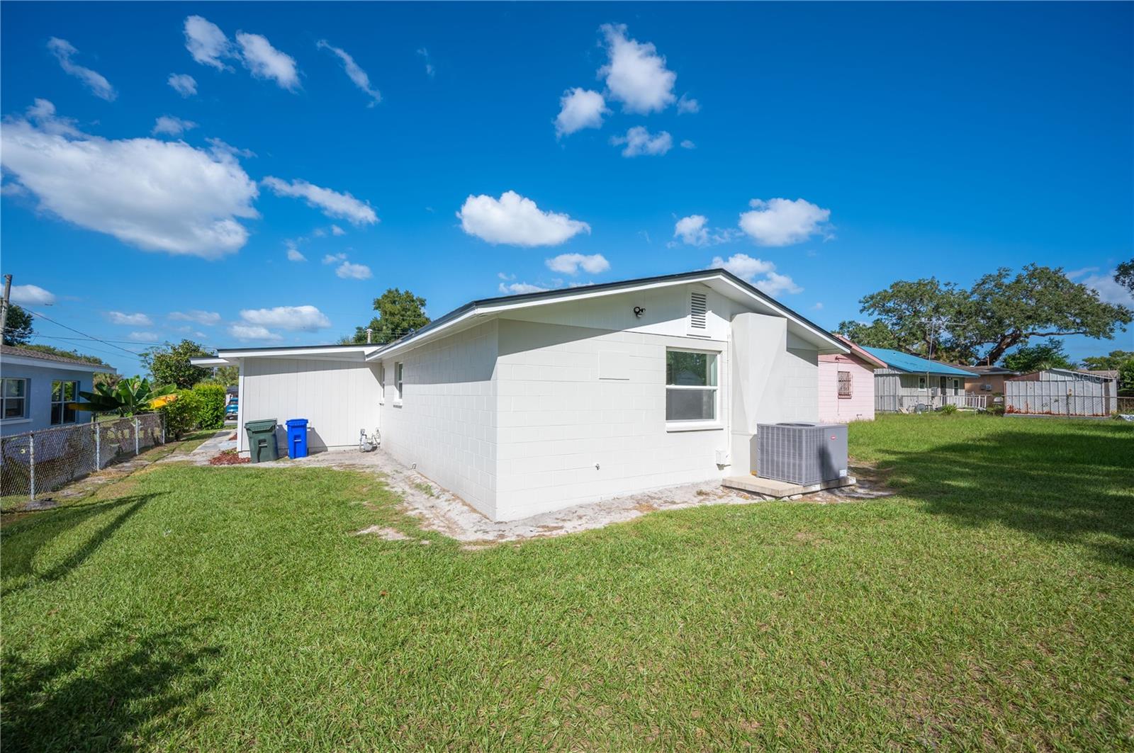 306 BASSEDENA CIRCLE N, Lakeland, FL 33805