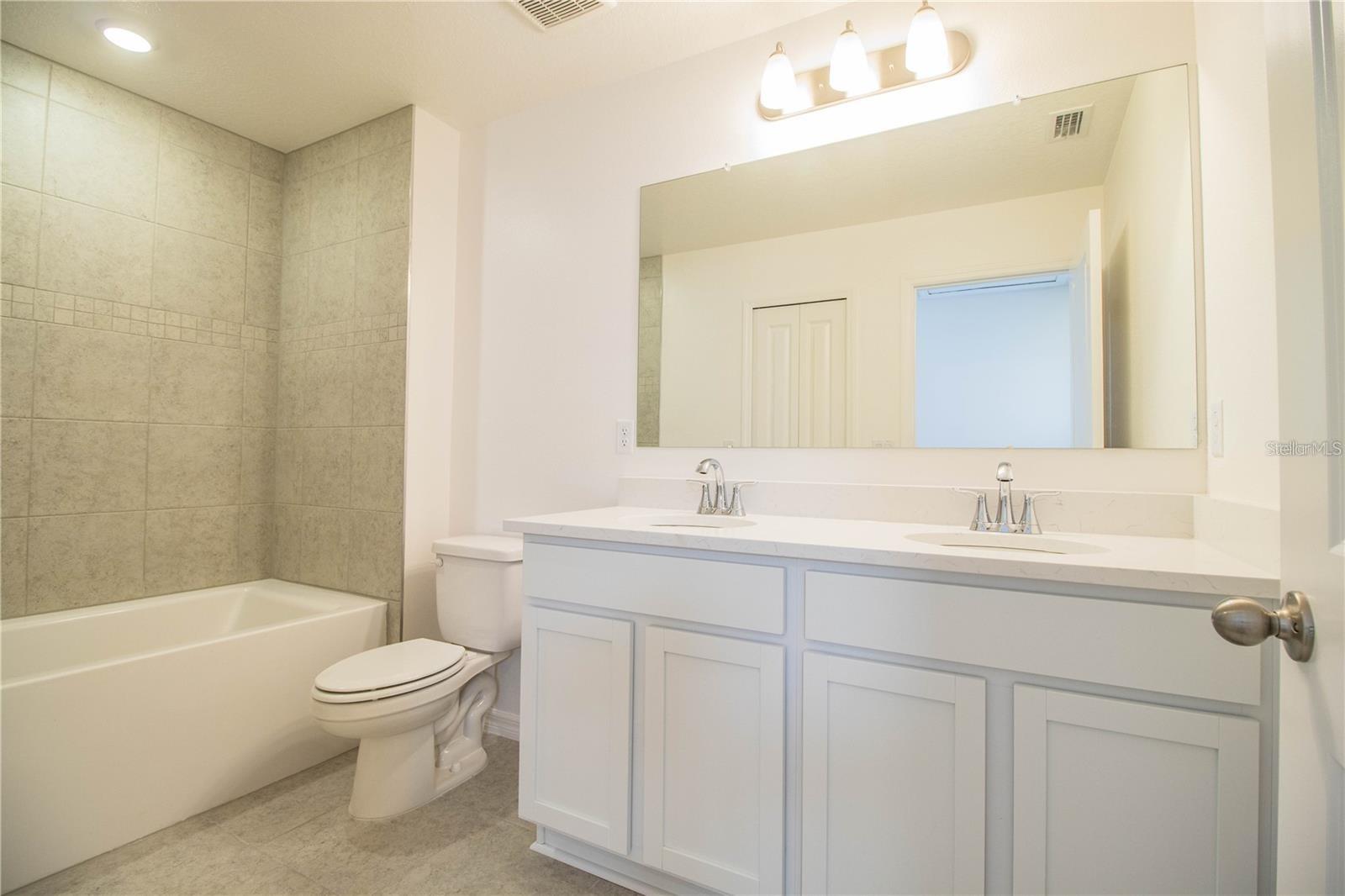 3835 ACADEMIA AVENUE, Lakeland, FL 33803
