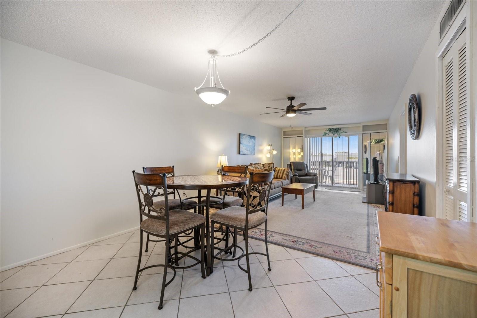 Dining livingroom combination