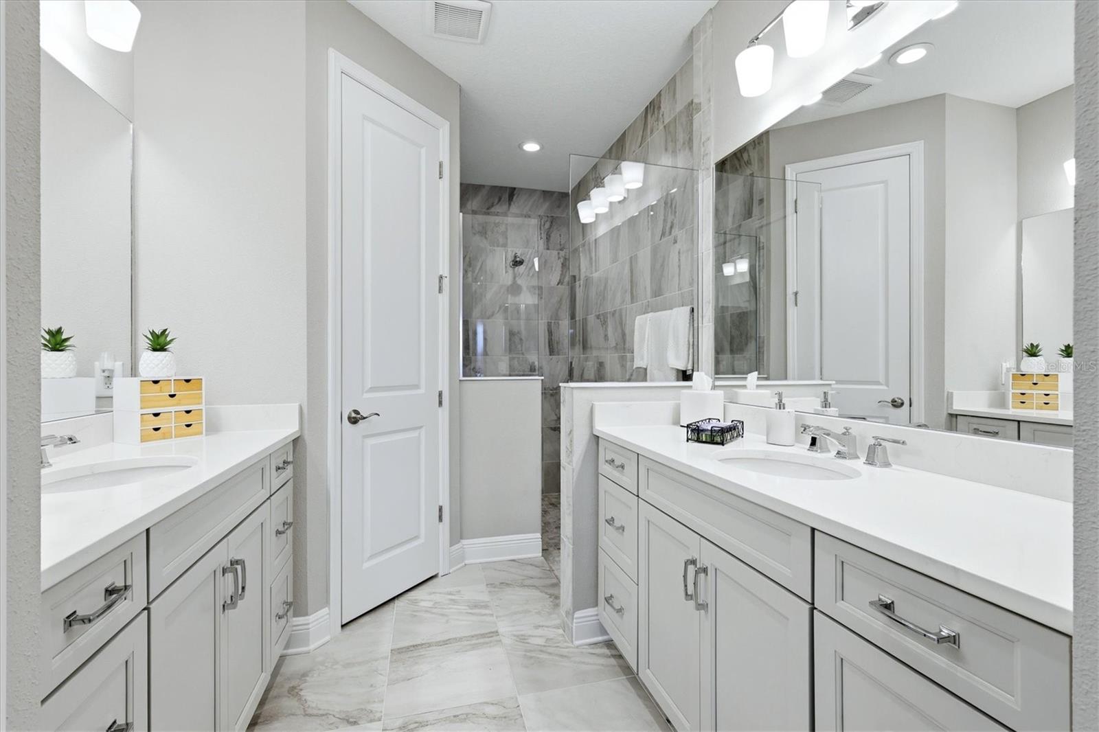 12650 PALATKA DRIVE, Venice, FL 34293
