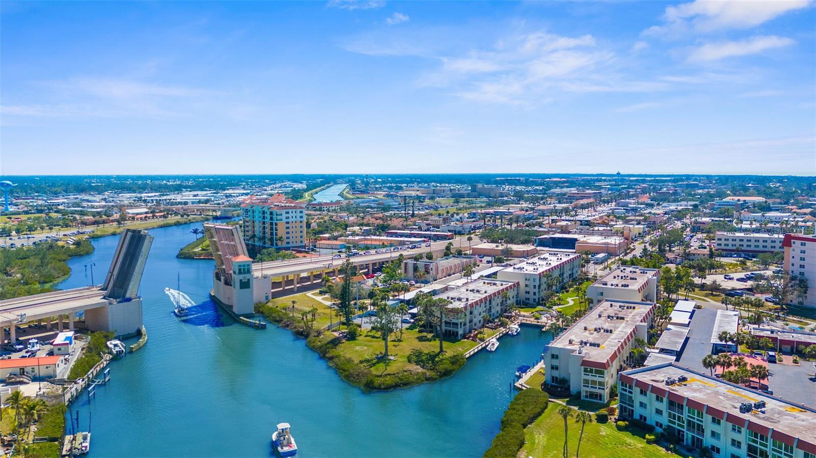 Bridge over intracoastal to Venice island