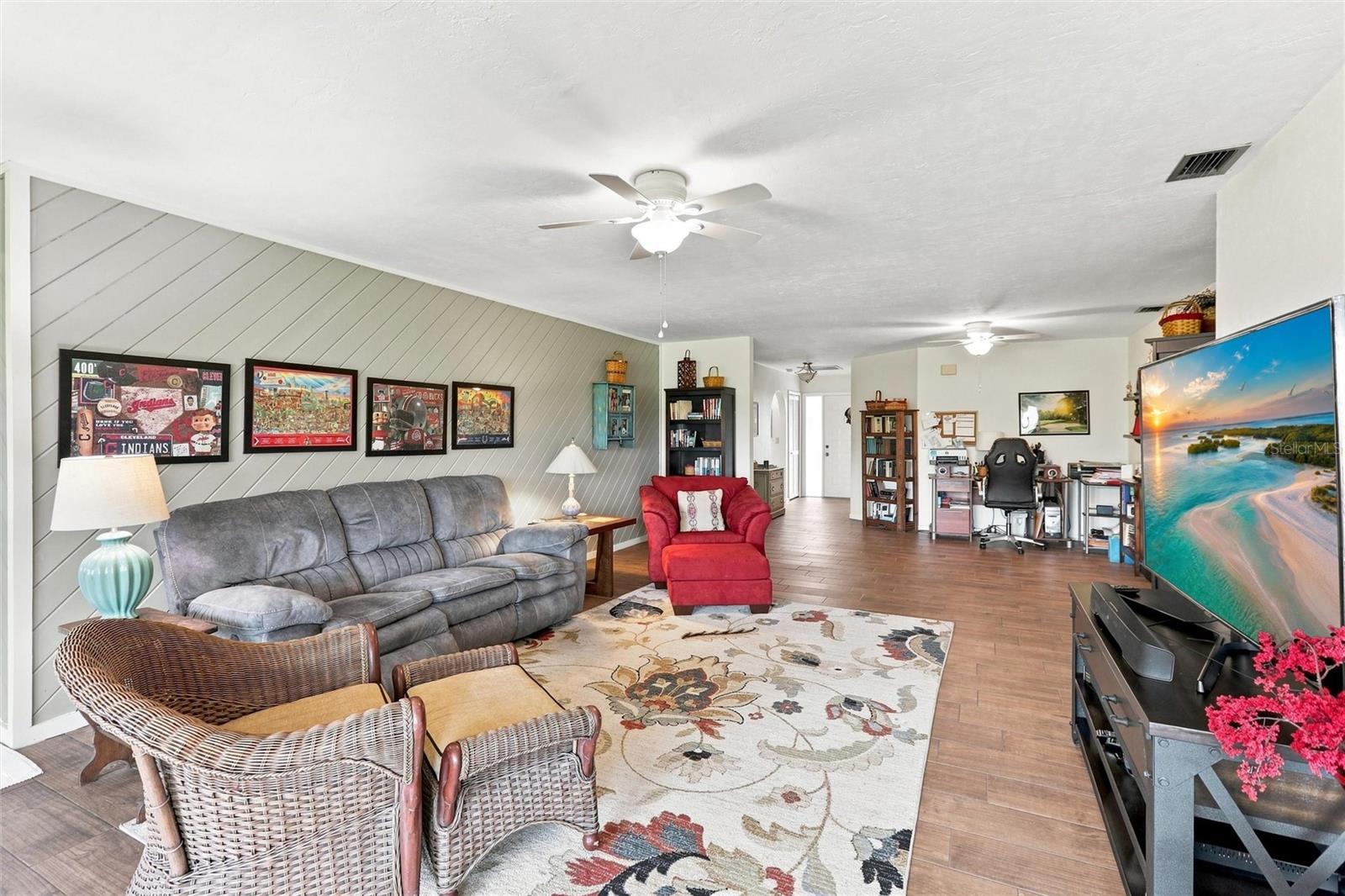 19989 PETRUCKA CIRCLE N, Lehigh Acres, FL 33936